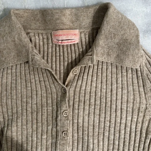 Urban Outfitters Ribbed Crop Sweater - Picture 3 of 3